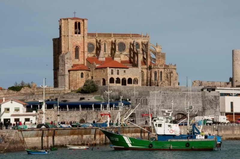 Apartamento Centro Con Garaje Castro Urdiales Exteriör bild